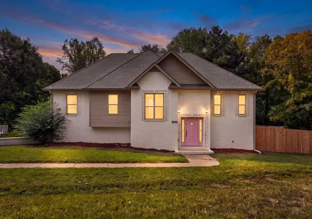 Photo 1 of Single family home for sale at 3582 Old Hwy 48, Clarksville, TN 37040 | MLS# 3618876 | Listing updated on 2026-10-10