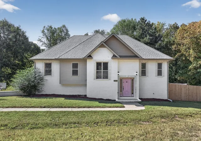 Single family home for sale at 3582 Old Hwy 48, Clarksville, TN 37040 | MLS# 3618876