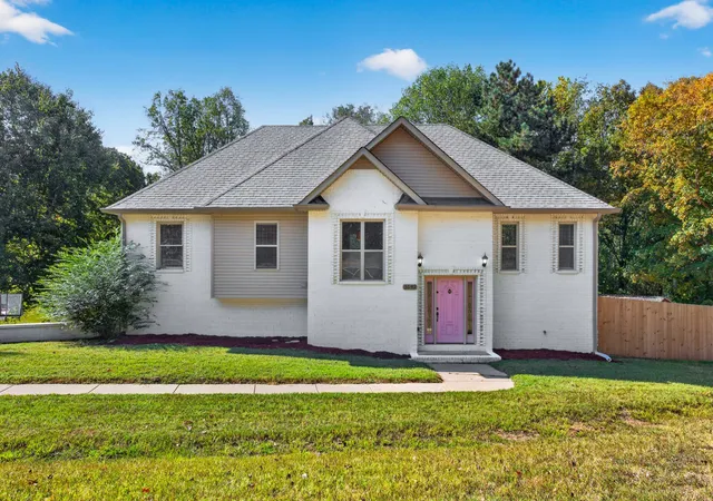 Photo 1 of Single family home for sale at 3582 Old Hwy 48, Clarksville, TN 37040 | MLS# 3618876 | Listing updated on 2026-10-10