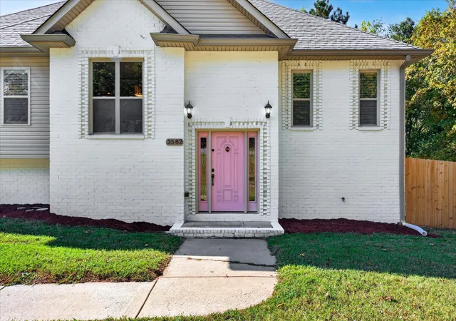 Photo 2 of Single family home for sale at 3582 Old Hwy 48, Clarksville, TN 37040 | MLS# 3618876 | Listing updated on 2026-10-10