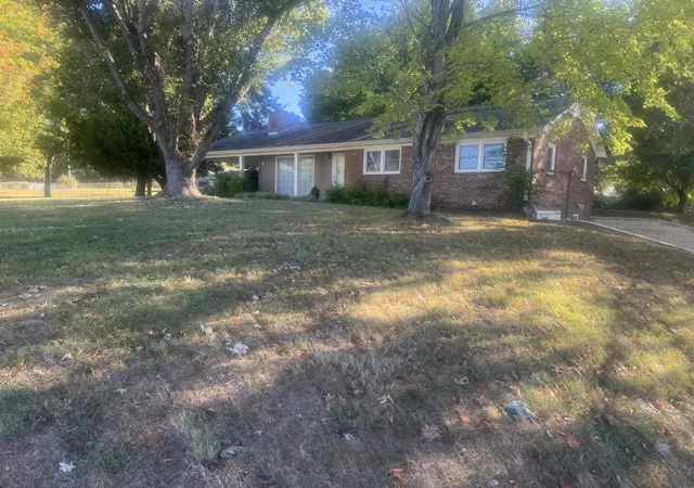 Single family home for sale at 1604 Buffalo Rd, Lawrenceburg, TN 38464 | MLS# 3612431