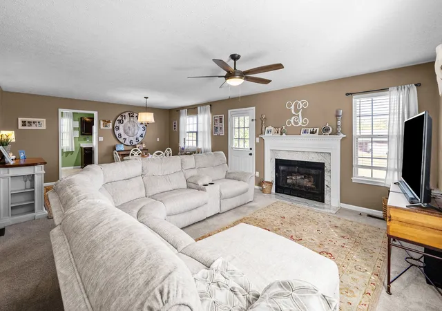 Photo 2 of Single family home for sale at 231 Sheridan Cir, Hopkinsville, KY 42240 | MLS# 3613054 | Listing updated on 2026-10-07