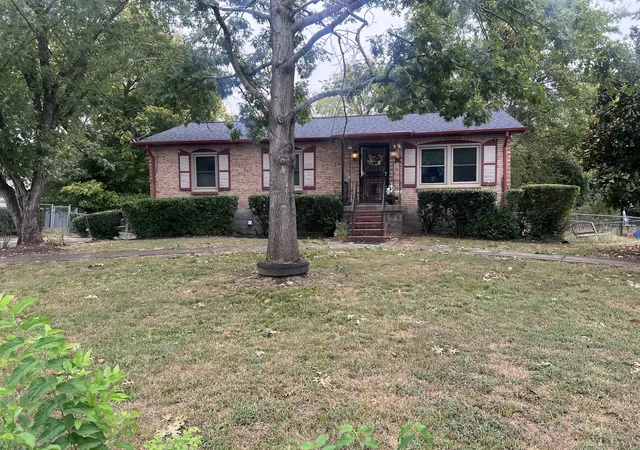 Single family home for sale at 412 Kingview Ct, Nashville, TN 37218 | MLS# 3613198
