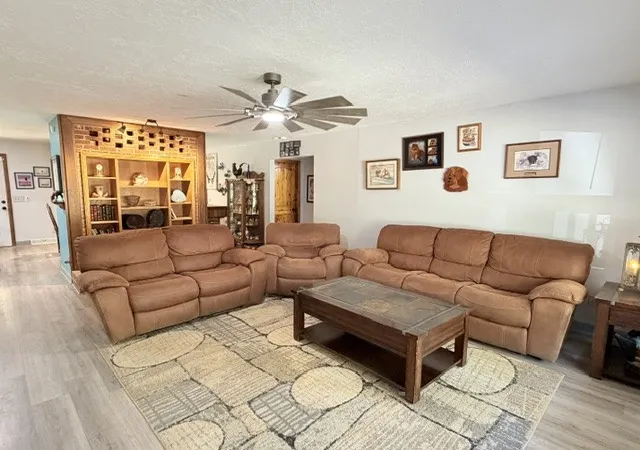 Photo 3 of Single family home for sale at 4550 Hyndsver Rd, Martin, TN 38237 | MLS# 3612485 | Listing updated on 2026-10-06