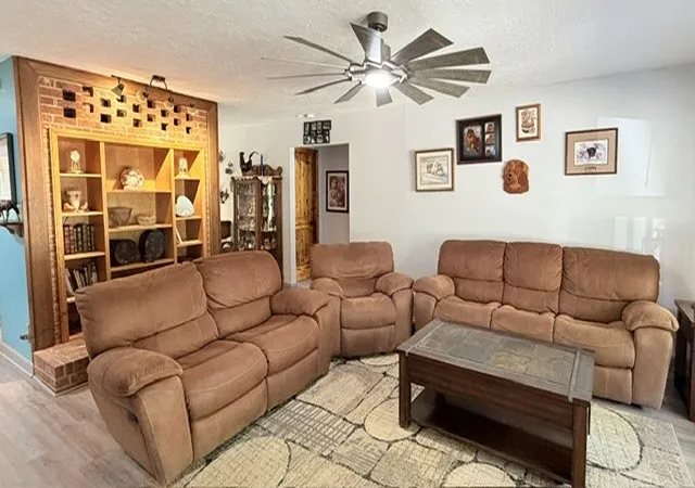 Photo 4 of Single family home for sale at 4550 Hyndsver Rd, Martin, TN 38237 | MLS# 3612485 | Listing updated on 2026-10-06