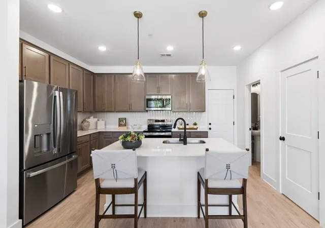 Photo 4 of Townhouse for sale at 1677 Peaceful Valley Dr, Columbia, TN 38401 | MLS# 3612482 | Listing updated on 2026-10-06