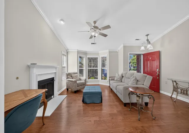 Listing Photo 4 - Condo for sale in building located at 1303 Crofton Park Ct, Columbia, TN 38401