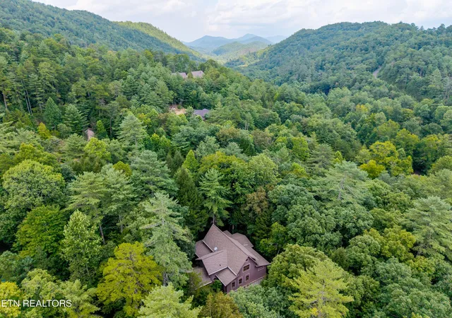 Photo 3 of Single family home for sale at 112 Sunshine Way, Townsend, TN 37882 | MLS# 3612517 | Listing updated on 2026-10-06
