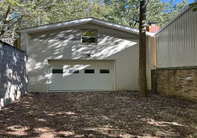 Photo 3 of Manufactured home for sale at 22 Red Oak Cir, Big Sandy, TN 38221 | MLS# 3612561 | Listing updated on 2026-10-07