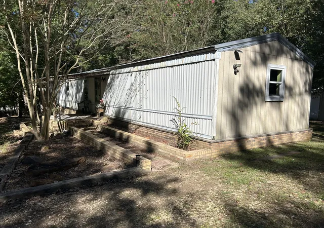 Photo 4 of Manufactured home for sale at 22 Red Oak Cir, Big Sandy, TN 38221 | MLS# 3612561 | Listing updated on 2026-10-07