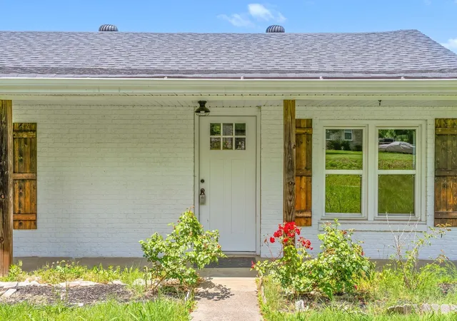 Photo 2 of Single family home for sale at 3969 Cumberland City Rd, Indian Mound, TN 37079 | MLS# 3612961 | Listing updated on 2026-10-09