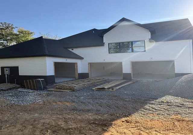 Photo 3 of Single family home for sale at 145 Young Ln, Pleasant View, TN 37146 | MLS# 3612798 | Listing updated on 2026-10-11