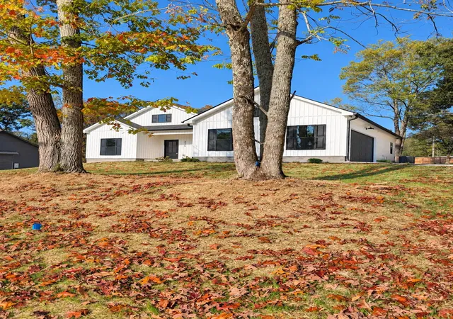 Photo 1 of Single family home for sale at 1849 Francis Fry Rd, Mc Minnville, TN 37110 | MLS# 3612566 | Listing updated on 2026-10-22