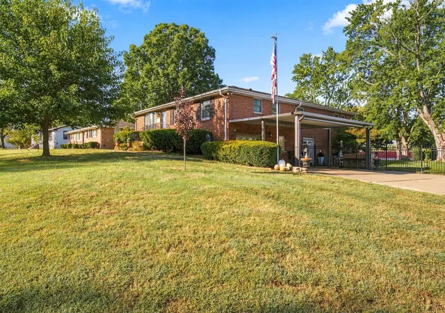 Photo 3 of Single family home for sale at 102 Belinda Dr, Hermitage, TN 37076 | MLS# 3618616 | Listing updated on 2026-10-09