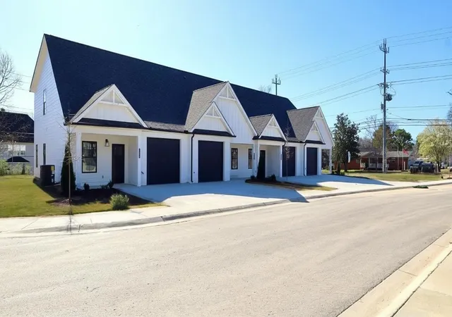 Photo 1 of Townhouse for sale at 1912 Clearview Dr, Chattanooga, TN 37421 | MLS# 3612595 | Listing updated on 2026-10-08