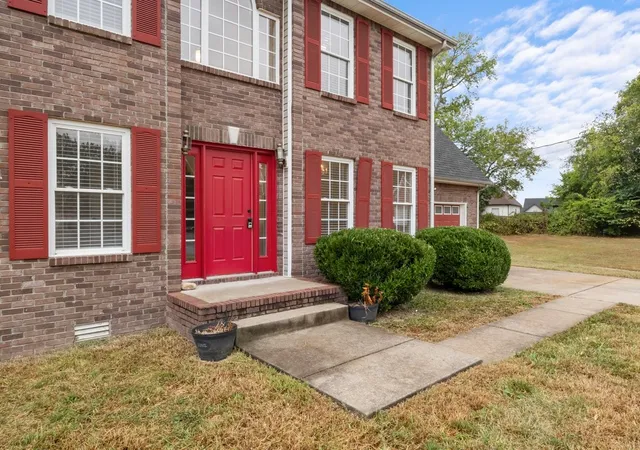 Photo 2 of Single family home for sale at 1244 Gatsby Ct, Clarksville, TN 37042 | MLS# 3612611 | Listing updated on 2026-10-08