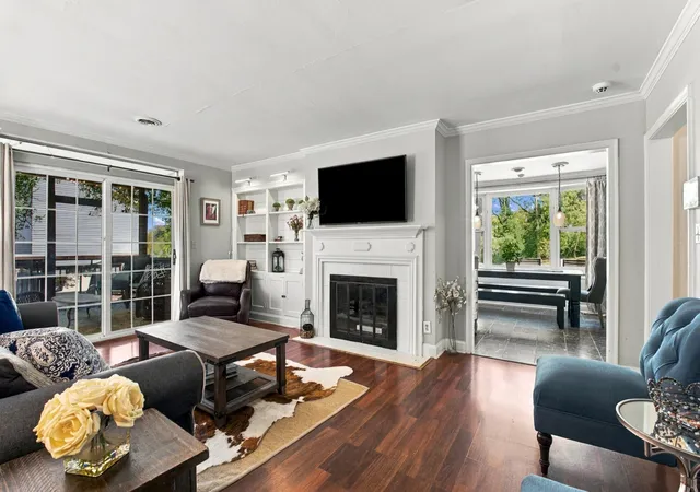 Photo 3 of Single family home for sale at 733 Greymont Dr, Nashville, TN 37217 | MLS# 3612615 | Listing updated on 2026-10-09