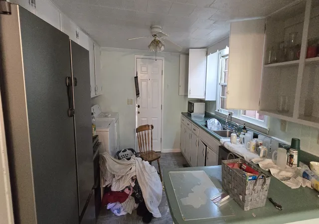 Photo 4 of Single family home for sale at 1372 Old Kentucky Rd, Tazewell, TN 37879 | MLS# 3612627 | Listing updated on 2026-10-07