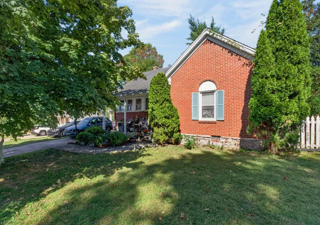 Photo 1 of Single family home for sale at 635 Jefferson Ave E, Carthage, TN 37030 | MLS# 3612632 | Listing updated on 2026-10-07