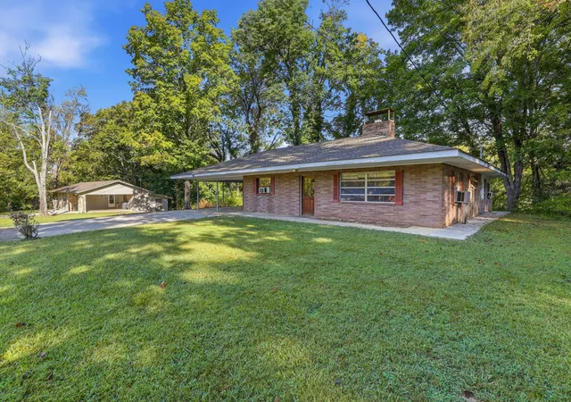 Photo 4 of Sale Pending at 130 Sunset Dr, Pigeon Forge, TN 37863 | MLS# 3620693 | Listing updated on 2026-10-20