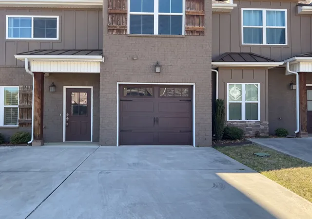 Photo 1 of Townhouse for sale at 967 Horse Mountain Rd #3B, Shelbyville, TN 37160 | MLS# 3612664 | Listing updated on 2026-10-08