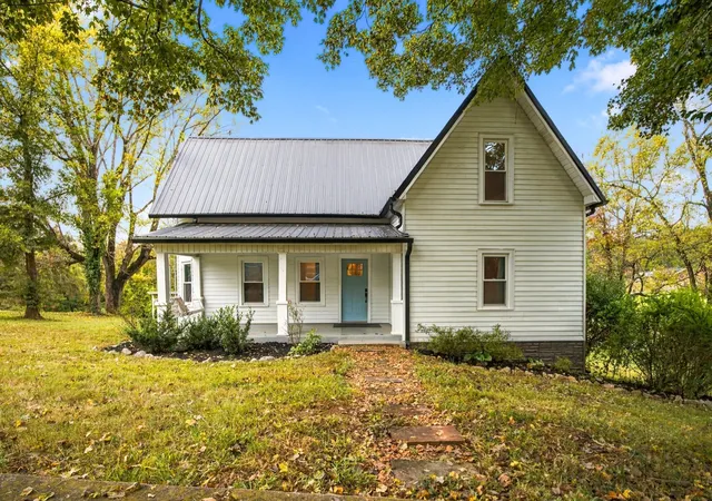 Photo 1 of Single family home for sale at 606 Thomas Ave, Cumberland City, TN 37050 | MLS# 3619769 | Listing updated on 2026-10-13