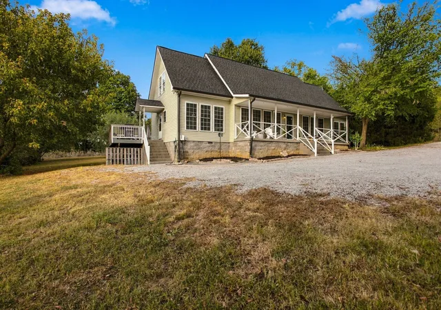 Photo 1 of Single family home for sale at 2272 Lewisburg Pike, Franklin, TN 37064 | MLS# 3621735 | Listing updated on 2026-10-30