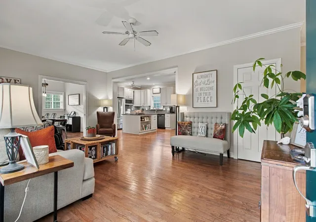 Photo 2 of Single family home for sale at 2272 Lewisburg Pike, Franklin, TN 37064 | MLS# 3621735 | Listing updated on 2026-10-30
