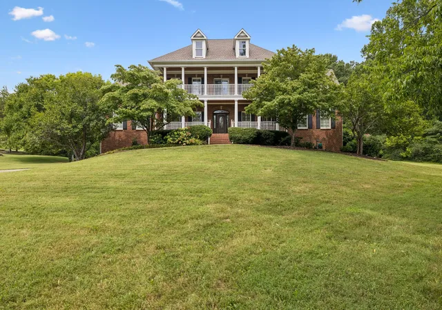 Photo 1 of Mansion for sale at 3731 Old Charlotte Pike, Franklin, TN 37069 | MLS# 3620555 | Listing updated on 2026-10-26