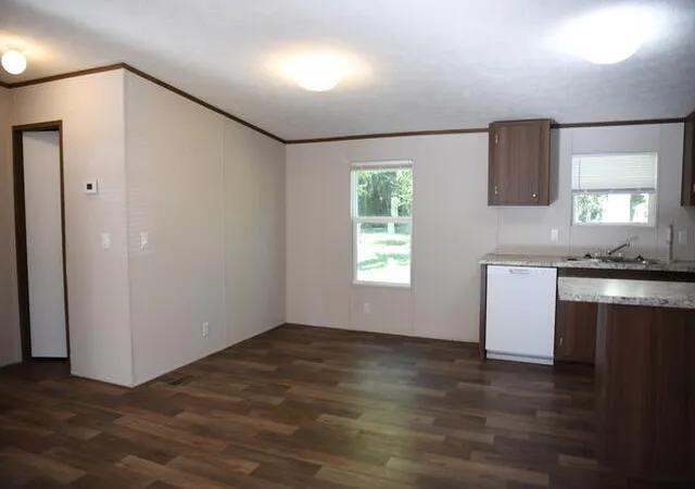Photo 4 of Manufactured home for sale at 662 Piccadilly Ave, Spring City, TN 37381 | MLS# 3612670 | Listing updated on 2026-10-07
