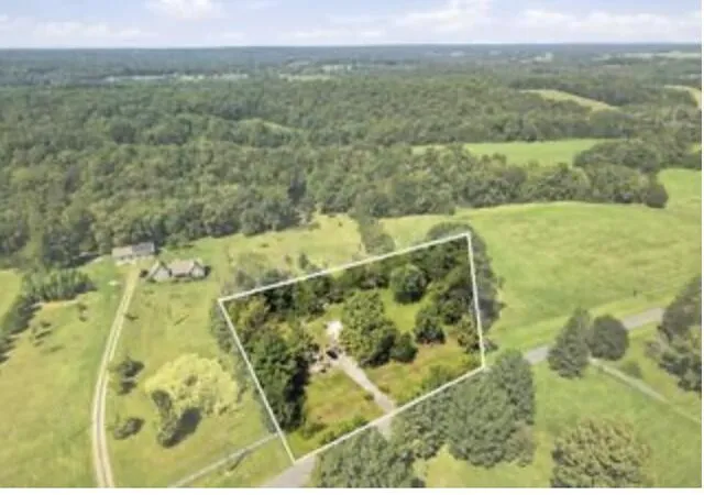 Photo 1 of Single family home for sale at 7484 Dunbar Rd, Crossville, TN 38572 | MLS# 3612710 | Listing updated on 2026-10-07