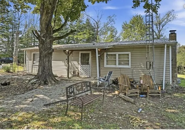 Photo 3 of Single family home for sale at 7484 Dunbar Rd, Crossville, TN 38572 | MLS# 3612710 | Listing updated on 2026-10-07