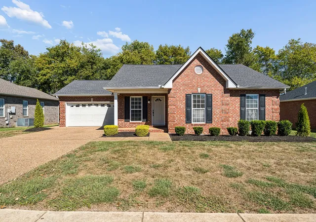 Single family home for sale at 614 Lilycrest Dr, Gallatin, TN 37066 | MLS# 3612867