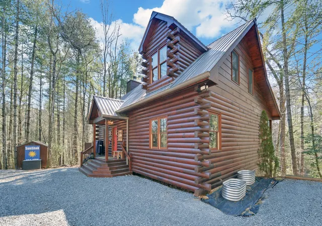 Photo 3 of Single family home for sale at 483 Vineyard Crk Way, Murphy, NC 28906 | MLS# 3612727 | Listing updated on 2026-10-07