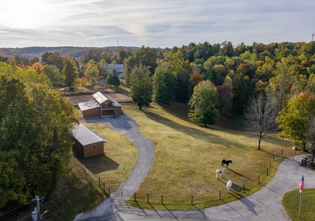 Photo 2 of Single family home for sale at 4325 Cave Springs Rd, Columbia, TN 38401 | MLS# 3622817 | Listing updated on 2026-10-27