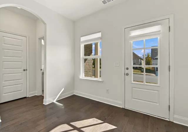 Photo 4 of Single family home for sale at 2100 Creekland View Blvd, Nashville, TN 37207 | MLS# 3618942 | Listing updated on 2026-10-10