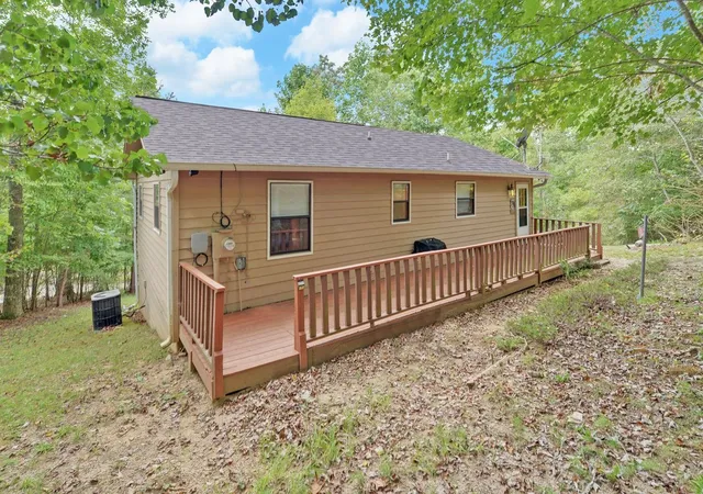 Photo 2 of Single family home for sale at 550 Evans Holw Rd, Murphy, NC 28906 | MLS# 3612744 | Listing updated on 2026-10-07