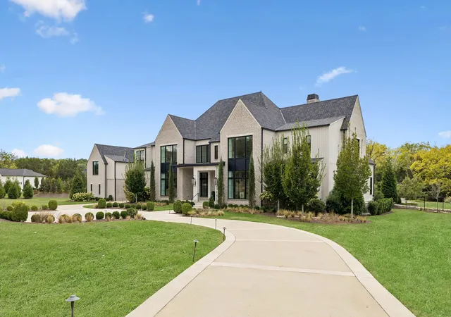 Photo 3 of Single family home for sale at 1541 Sunset Rd, Brentwood, TN 37027 | MLS# 3613251 | Listing updated on 2026-10-08
