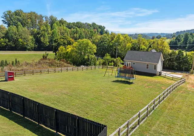 Photo 1 of Single family home for sale at 416 Mcguire Rd, New Market, TN 37820 | MLS# 3618904 | Listing updated on 2026-10-10
