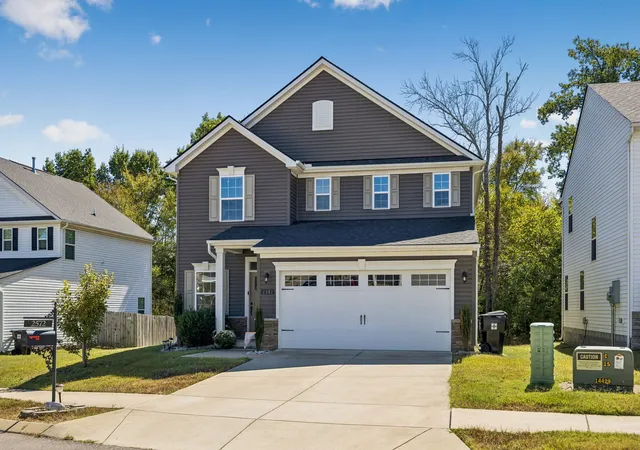 Photo 2 of Single family home for sale at 2572 Grv Park Way, Columbia, TN 38401 | MLS# 3612834 | Listing updated on 2026-10-08