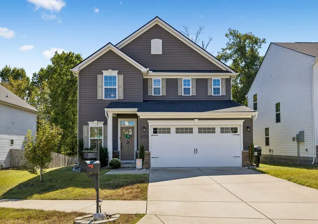 Photo 3 of Single family home for sale at 2572 Grv Park Way, Columbia, TN 38401 | MLS# 3612834 | Listing updated on 2026-10-08