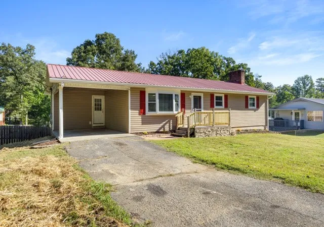 Photo 2 of Single family home for sale at 1945 Plantation Dr SE, Cleveland, TN 37323 | MLS# 3613103 | Listing updated on 2026-10-11