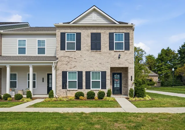 Single family home for sale at 715 Coburg St, Gallatin, TN 37066 | MLS# 3614480