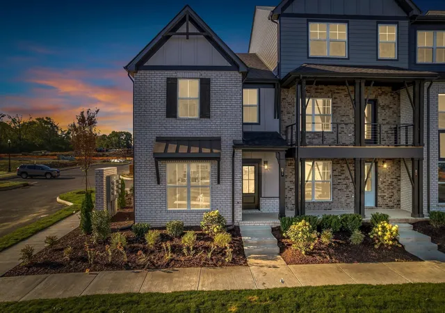 Photo 2 of Townhouse for sale at 602 Granbury Pvt Dr, Hendersonville, TN 37075 | MLS# 3612828 | Listing updated on 2026-10-07