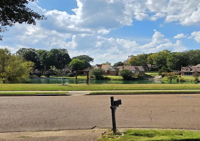 Photo 3 of Single family home for sale at 2438 Lake Edge Dr, Cordova, TN 38016 | MLS# 3612829 | Listing updated on 2026-10-07