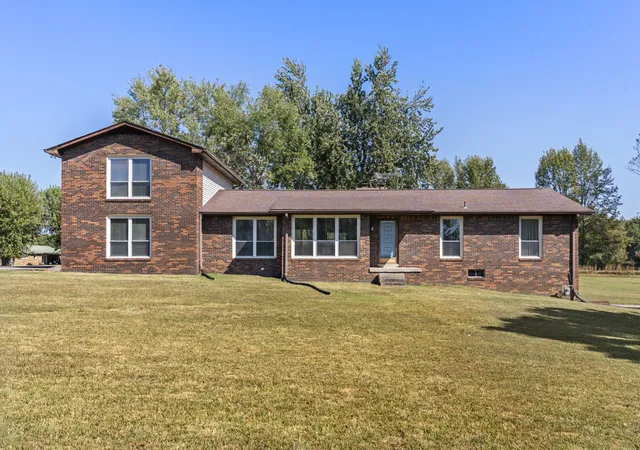 Single family home for sale at 1505 Old Hwy 46 S, Bon Aqua, TN 37025 | MLS# 3615602