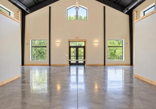 Photo 3 of Single family home for sale at 578 Happy Valley Rd, Bell Buckle, TN 37020 | MLS# 3612978 | Listing updated on 2026-10-07