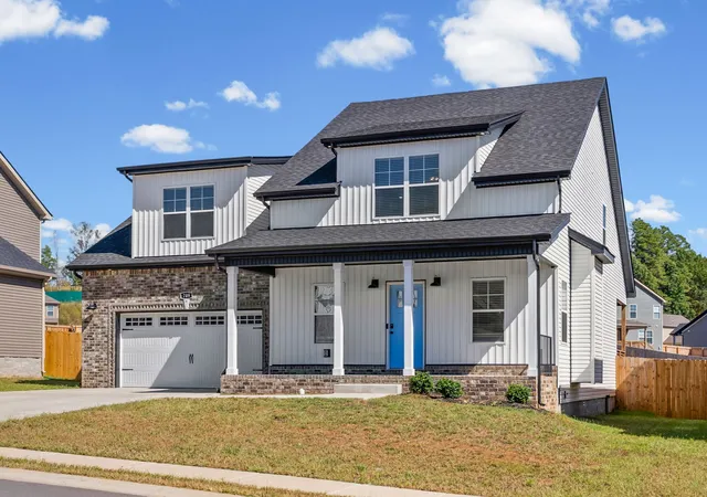 Photo 2 of Single family home for sale at 709 Carillo Dr, Clarksville, TN 37040 | MLS# 3615109 | Listing updated on 2026-10-08
