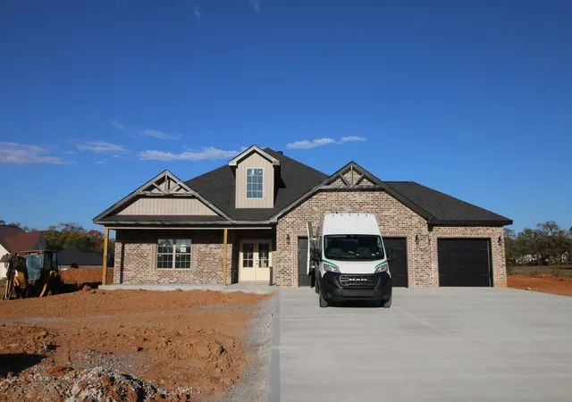 Photo 1 of Single family home for sale at 70 Wofford Ests, Clarksville, TN 37040 | MLS# 3619765 | Listing updated on 2026-10-28