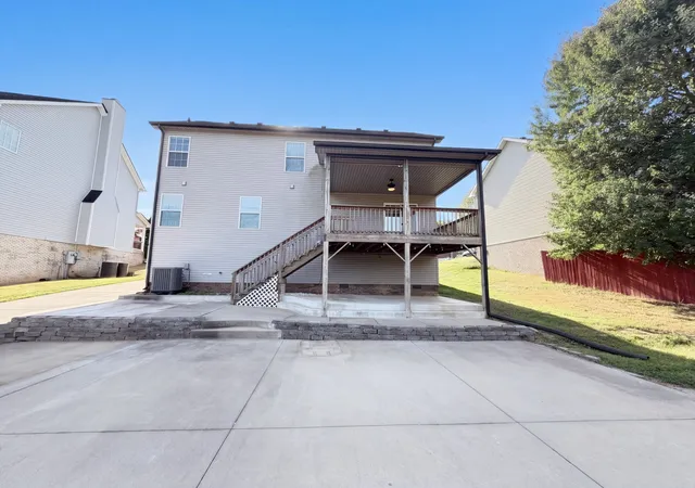 Photo 4 of Single family home for sale at 3208 Timberdale Dr, Clarksville, TN 37042 | MLS# 3612864 | Listing updated on 2026-10-22
